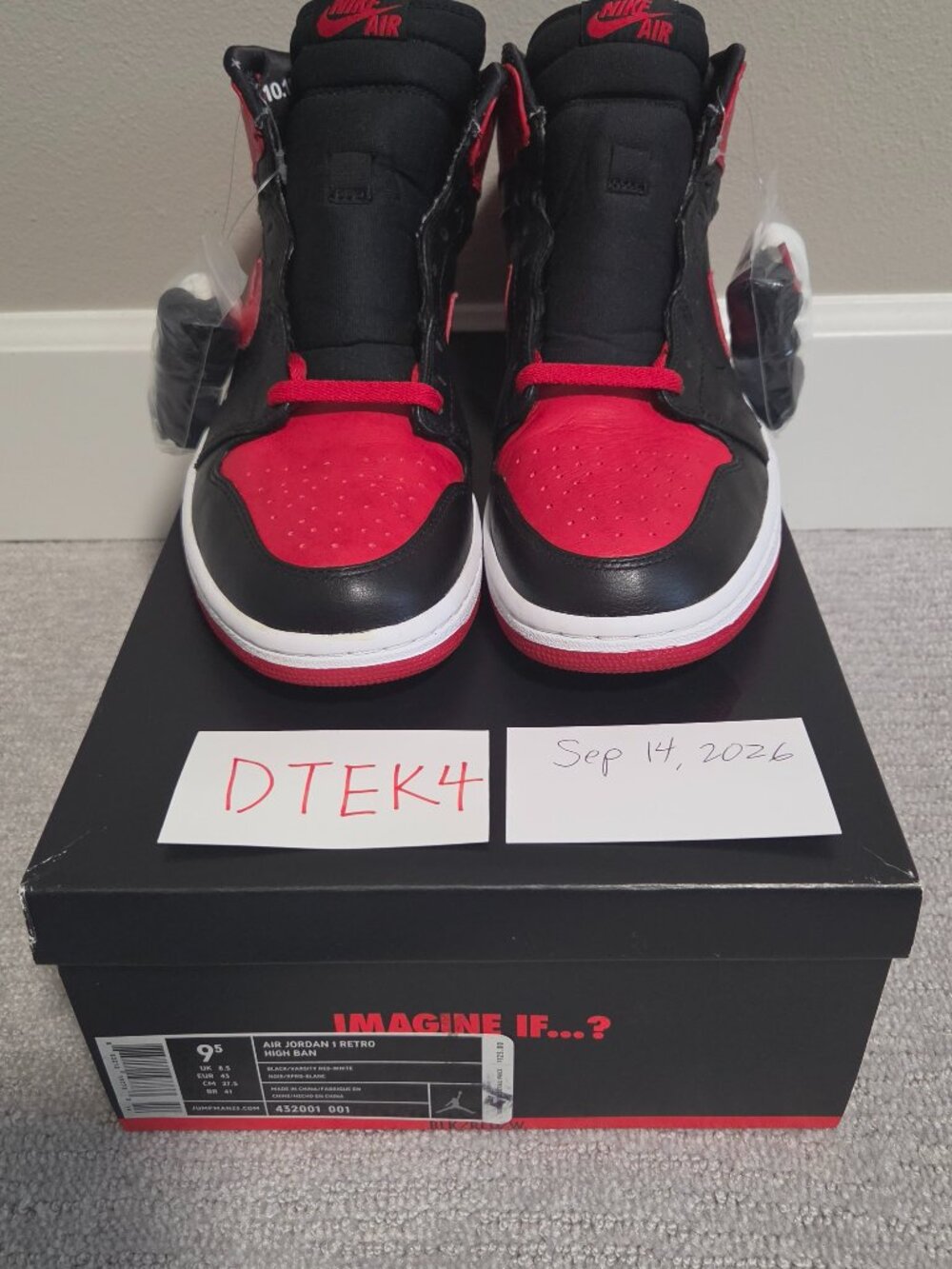 2011 Nike Air Jordan 1 Retro Red OG HIGH BANNED- 432001-001 Size 9.5 US